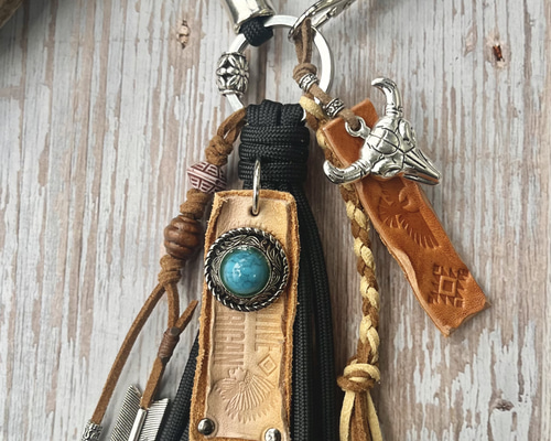 パラコードタッセルバッグチャーム ネイティブ・アメリカン バッグ