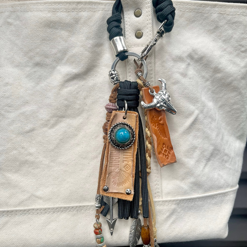 パラコードタッセルバッグチャーム ネイティブ・アメリカン バッグ