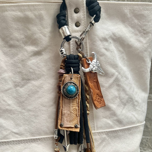 パラコードタッセルバッグチャーム ネイティブ・アメリカン バッグ