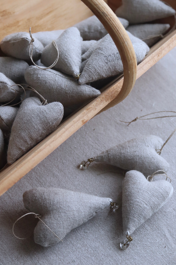 リネン製ハートオーナメントと針葉樹のセット 5枚目の画像