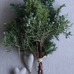 リネン製ハートオーナメントと針葉樹のセット 4枚目の画像