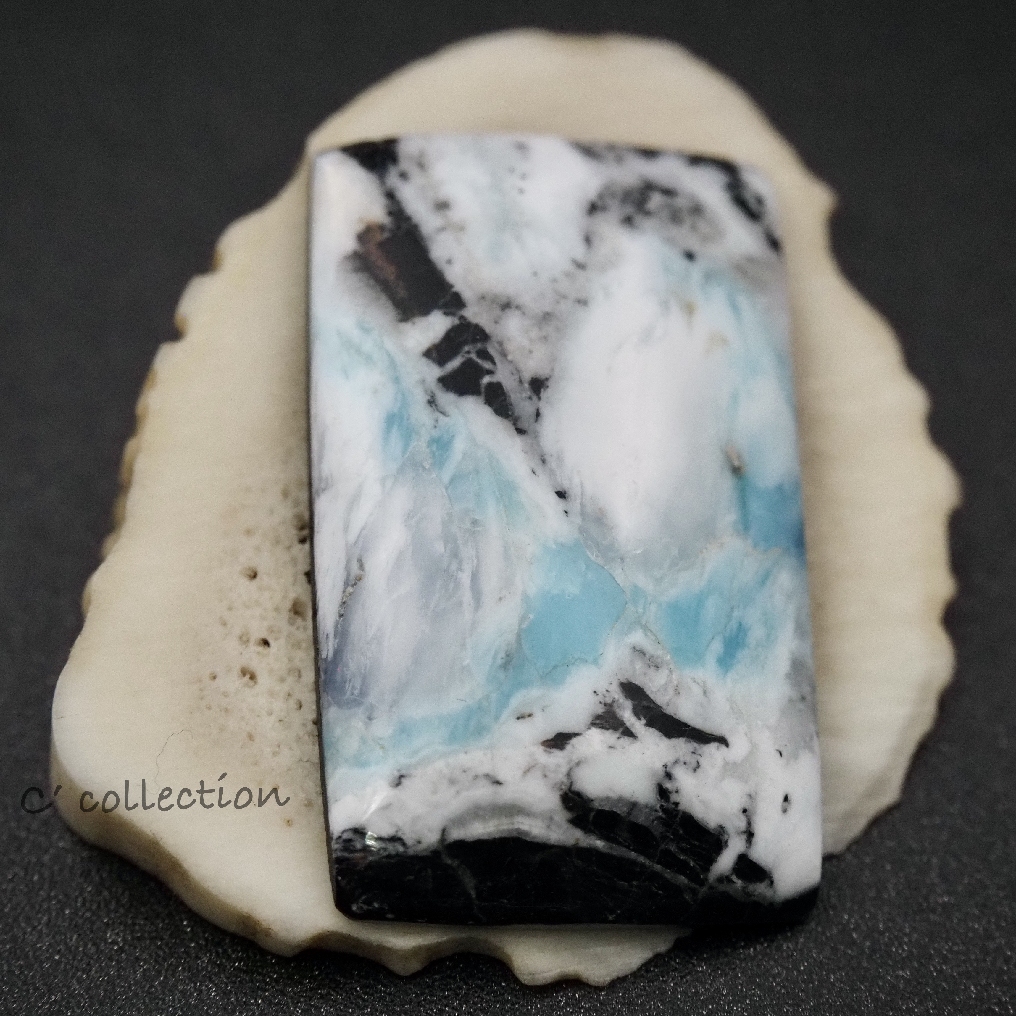 19,9ct White Buffalo Turquoise ホワイトバッファローターコイズ WB-37 ルース 天然石