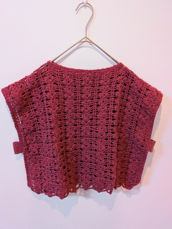 くすみワインレッドのレース編みベスト✨️ウール100　重ね着にぴったりの手編みニット 5枚目の画像