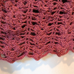 くすみワインレッドのレース編みベスト✨️ウール100　重ね着にぴったりの手編みニット 2枚目の画像