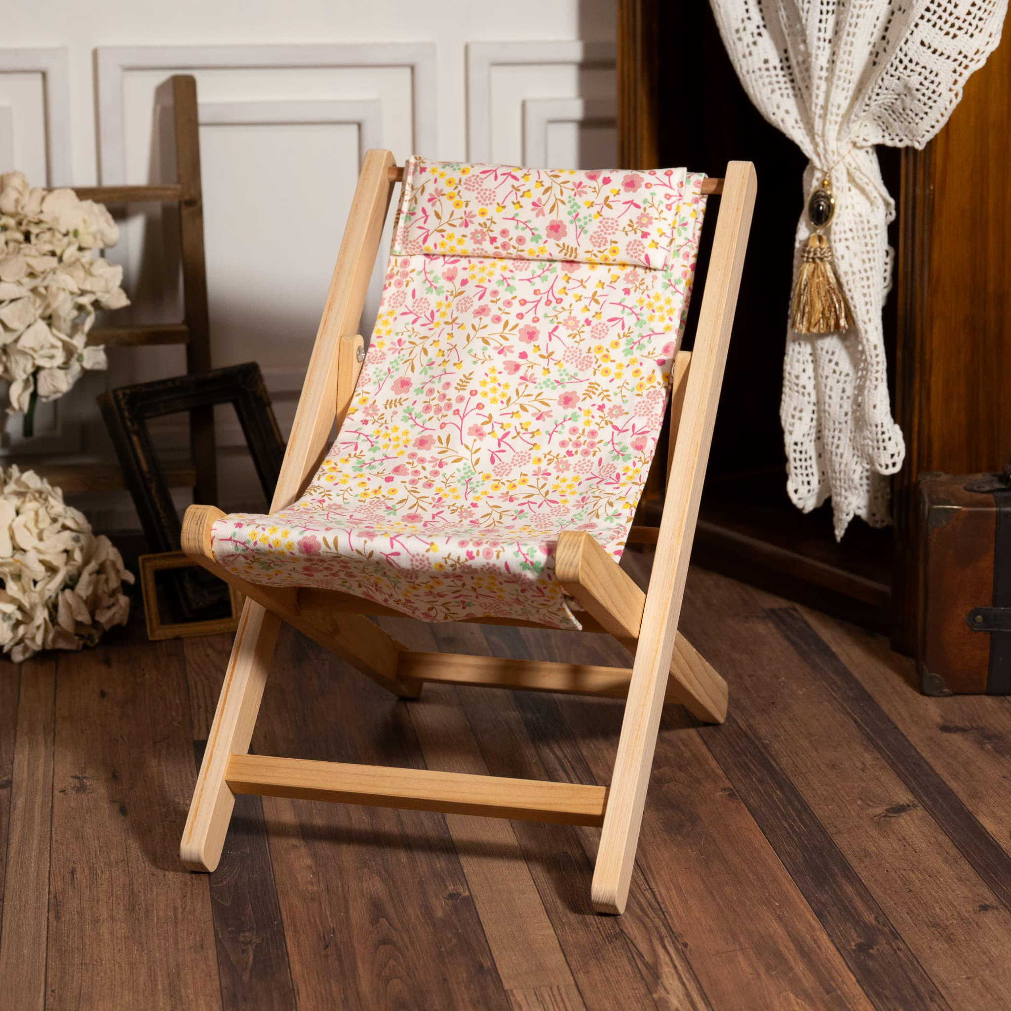 1/3ドールサイズ（中）　折りたたみチェア　小花 5,070円