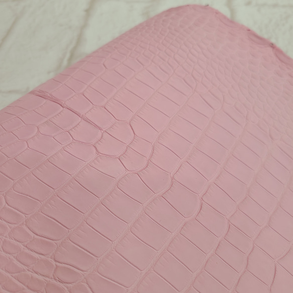 ワニ革  素マット モルガナイトピンク　「長財布向け」サイズ No.CM0185 19枚目の画像