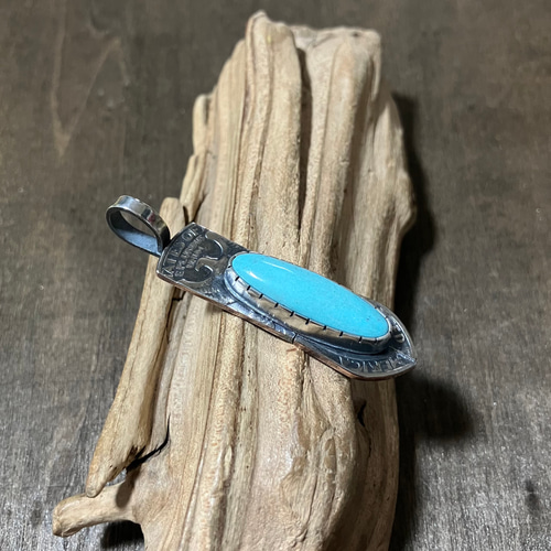 キングマン ターコイズ ヴィンテージ フェザー シルバー ネックレス