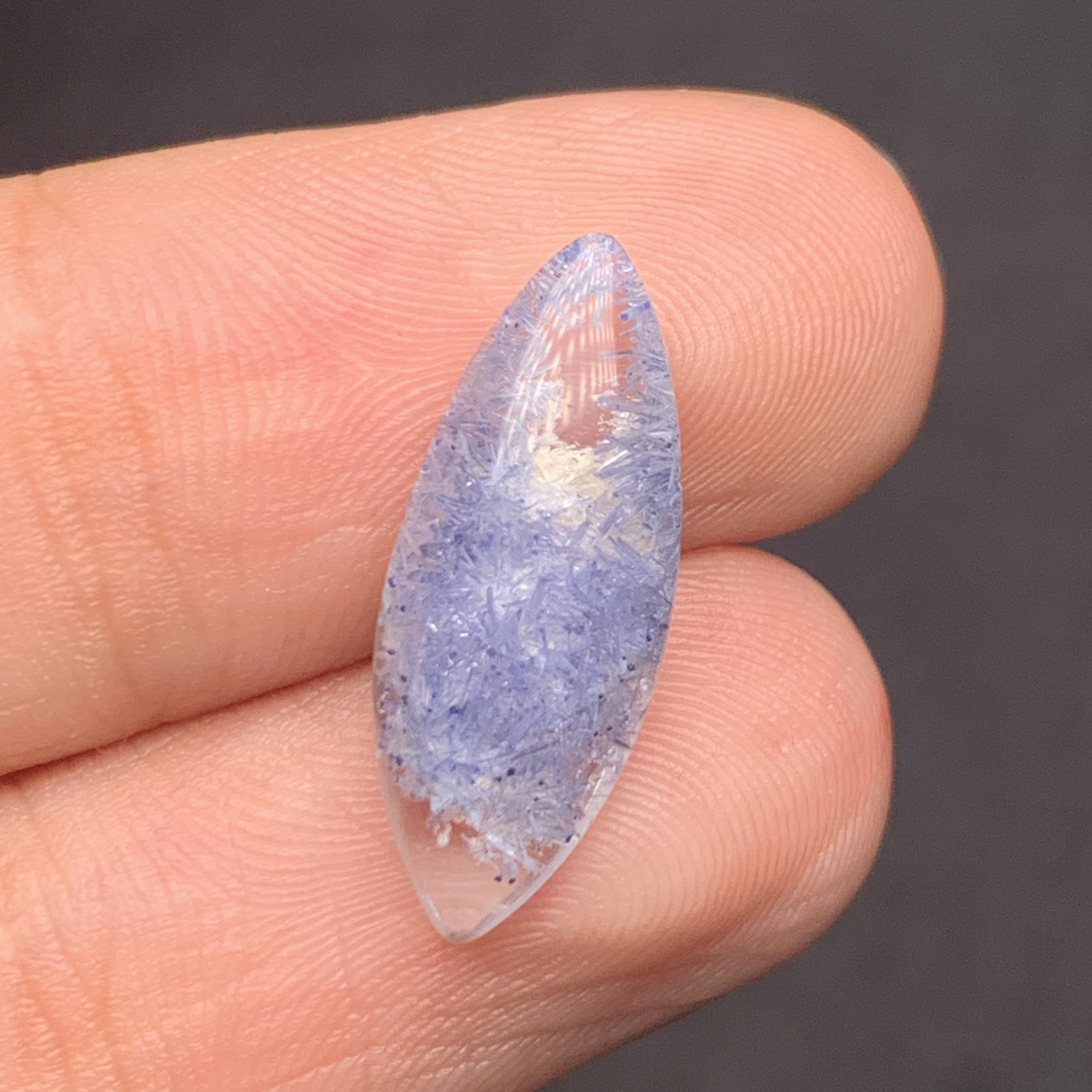 0.8グラム デュモルチエライトインクォーツ ルース／天然水晶の中の青い世界／一点もの 希少天然石