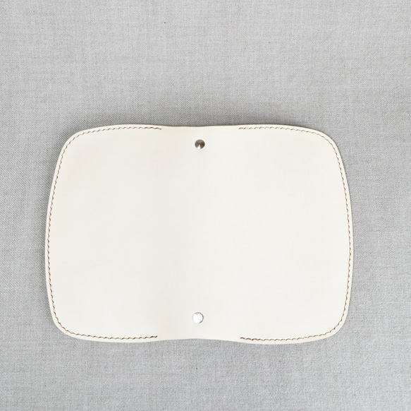 ナチュラルのヌメ革のバイブルサイズのバインダー 7枚目の画像