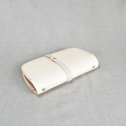 ナチュラルのヌメ革のバイブルサイズのバインダー 5枚目の画像