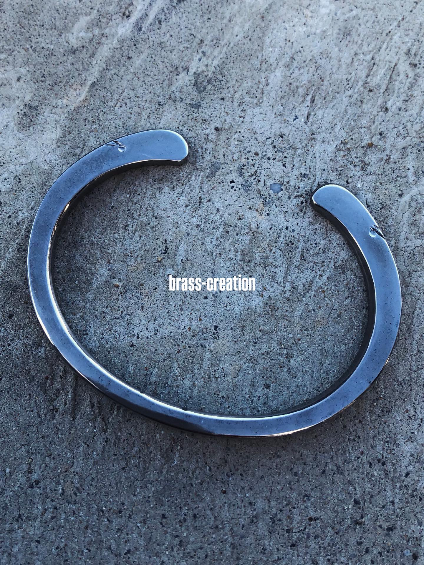 titanium eagle bangle “Forged” 純チタン製バングル 鍛造品