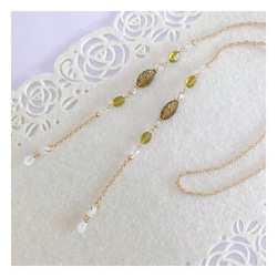 オリーブグリーン色ドイツ製チャームのメガネチェーン グラスコード 3枚目の画像