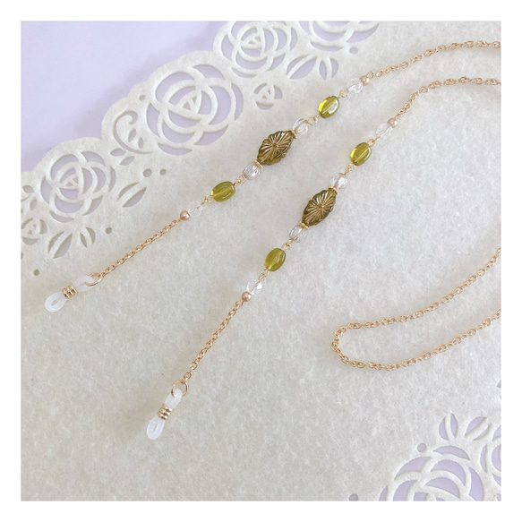 オリーブグリーン色ドイツ製チャームのメガネチェーン グラスコード 3枚目の画像