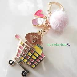 11月☆ 犬の日☆彡保護犬チャリティー☆彡　お買物 プードル ちゃん キーホルダ　☆彡　＊犬　トイプードル 1枚目の画像