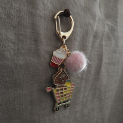 11月☆ 犬の日☆彡保護犬チャリティー☆彡　お買物 プードル ちゃん キーホルダ　☆彡　＊犬　トイプードル 7枚目の画像