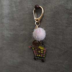 11月☆ 犬の日☆彡保護犬チャリティー☆彡　お買物 プードル ちゃん キーホルダ　☆彡　＊犬　トイプードル 8枚目の画像