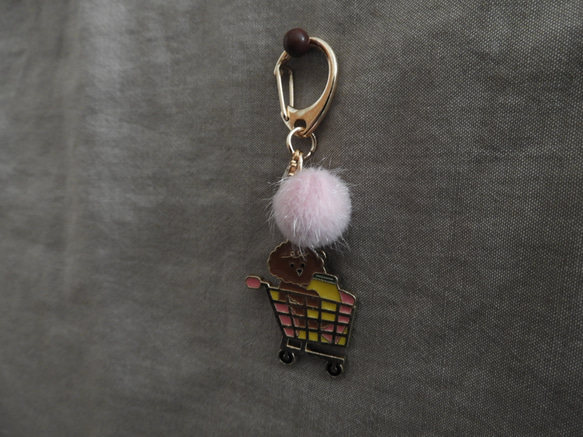 11月☆ 犬の日☆彡保護犬チャリティー☆彡　お買物 プードル ちゃん キーホルダ　☆彡　＊犬　トイプードル 8枚目の画像