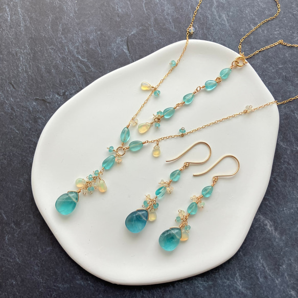 14kgf＊グリーンフローライト&アパタイト&エチオピアオパールのピアス&ネックレス 1枚目の画像