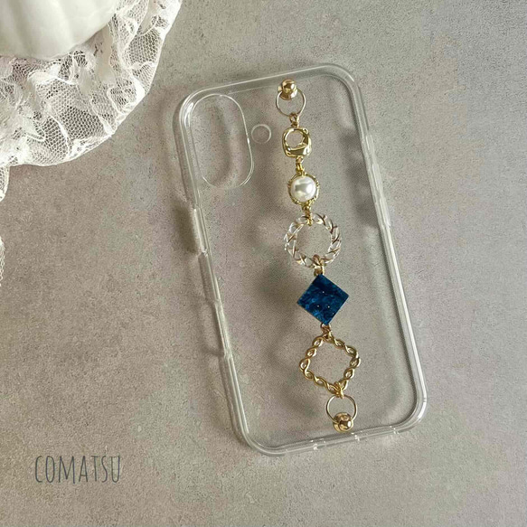 ［全機種対応］attract NAVY ハンドホルダー付きスマホケース 落下防止ベルトストラップ付きスマホカバー 1枚目の画像