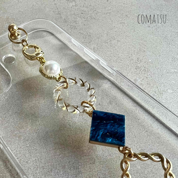 ［全機種対応］attract NAVY ハンドホルダー付きスマホケース 落下防止ベルトストラップ付きスマホカバー 2枚目の画像