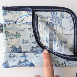 仕切付きA6（お薬手帳）L字ファスナー　クリアポーチ　アドベンチャーコースト　リバティ　ラミネート♡ポートメリオン 5枚目の画像