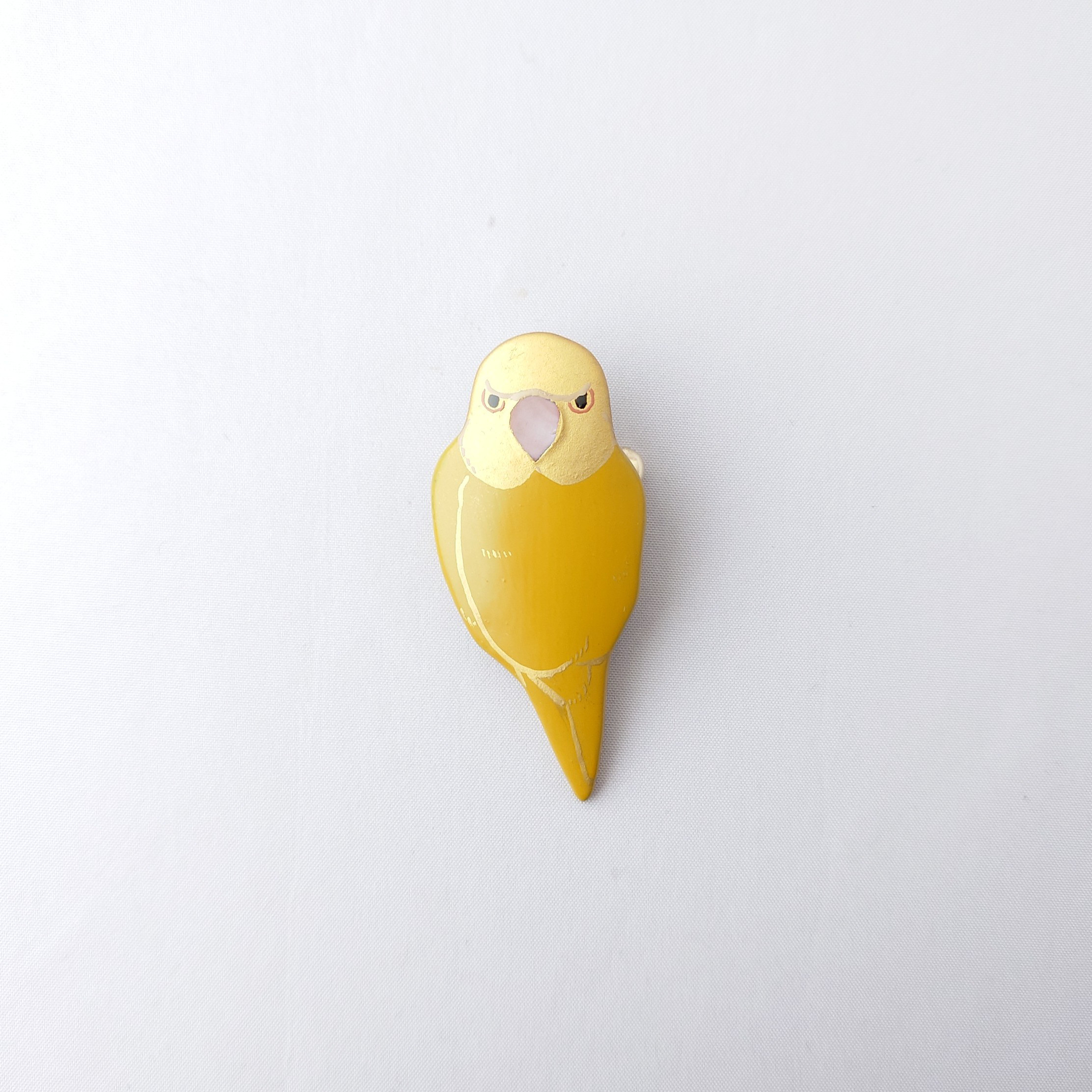 ワカケホンセイインコ(金)漆ブローチ