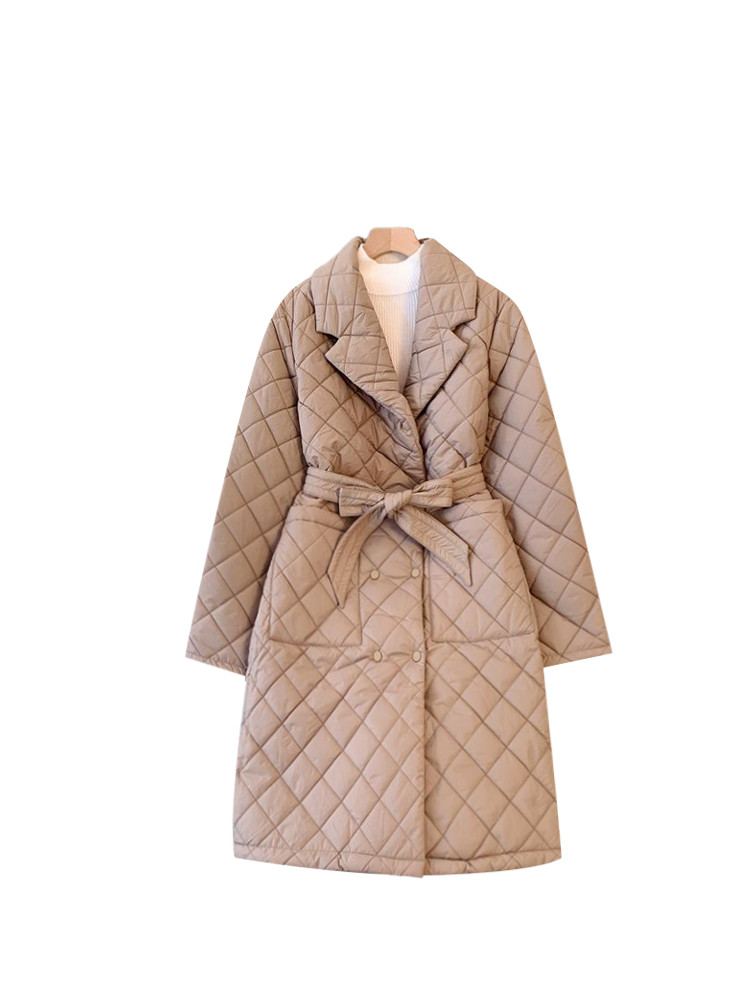 ビッグサイズのロング丈のダウンの綿のコートの女性2025秋の太った妹のゆったりと見えるシックな上着