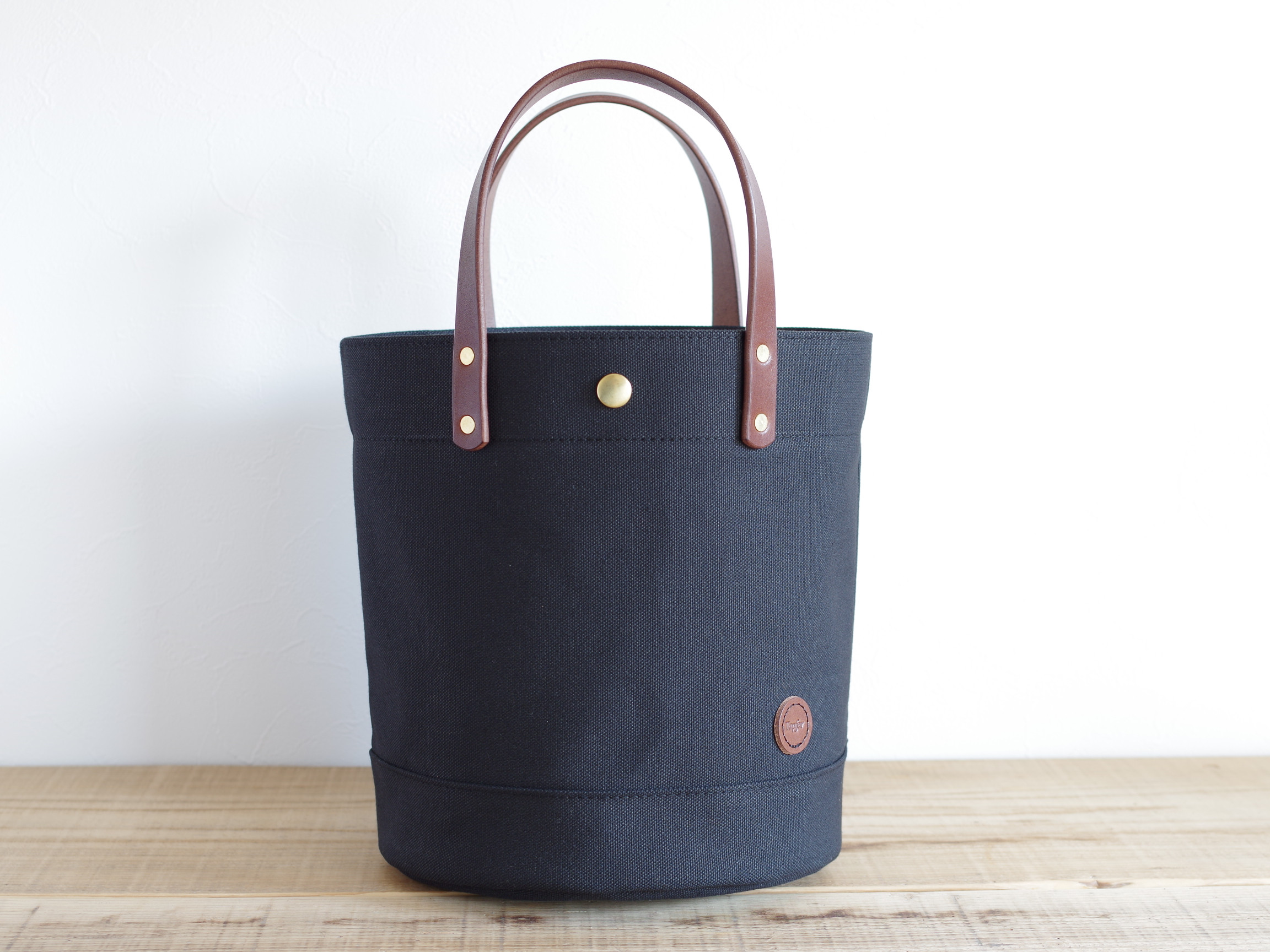 レザーハンドル帆布 丸底トートバッグ ブラック