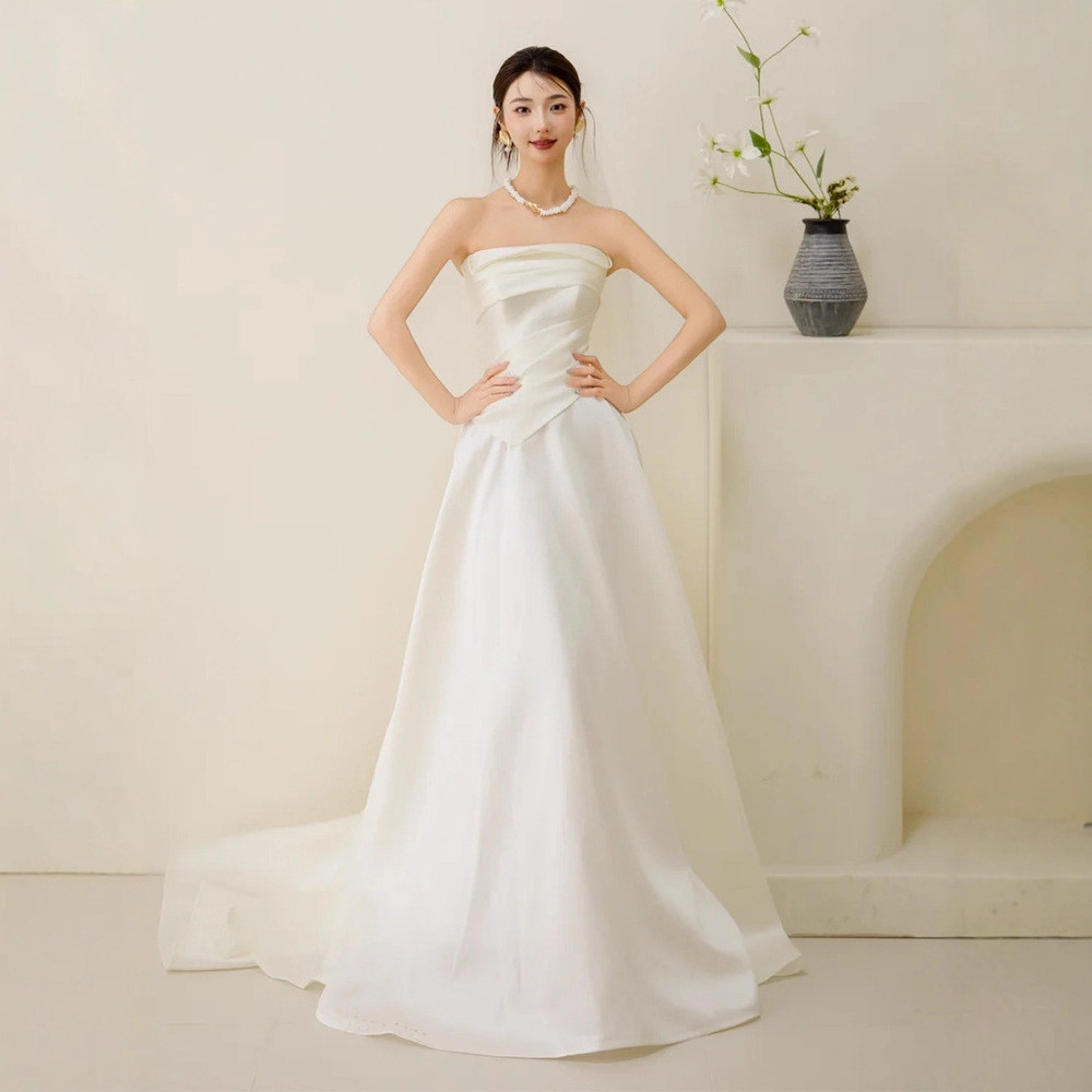 オフショルダー サテン 白 裾引き シンプル おしゃれ ウェディングドレス 高級感 韓国風 花嫁 前撮り JSXA747