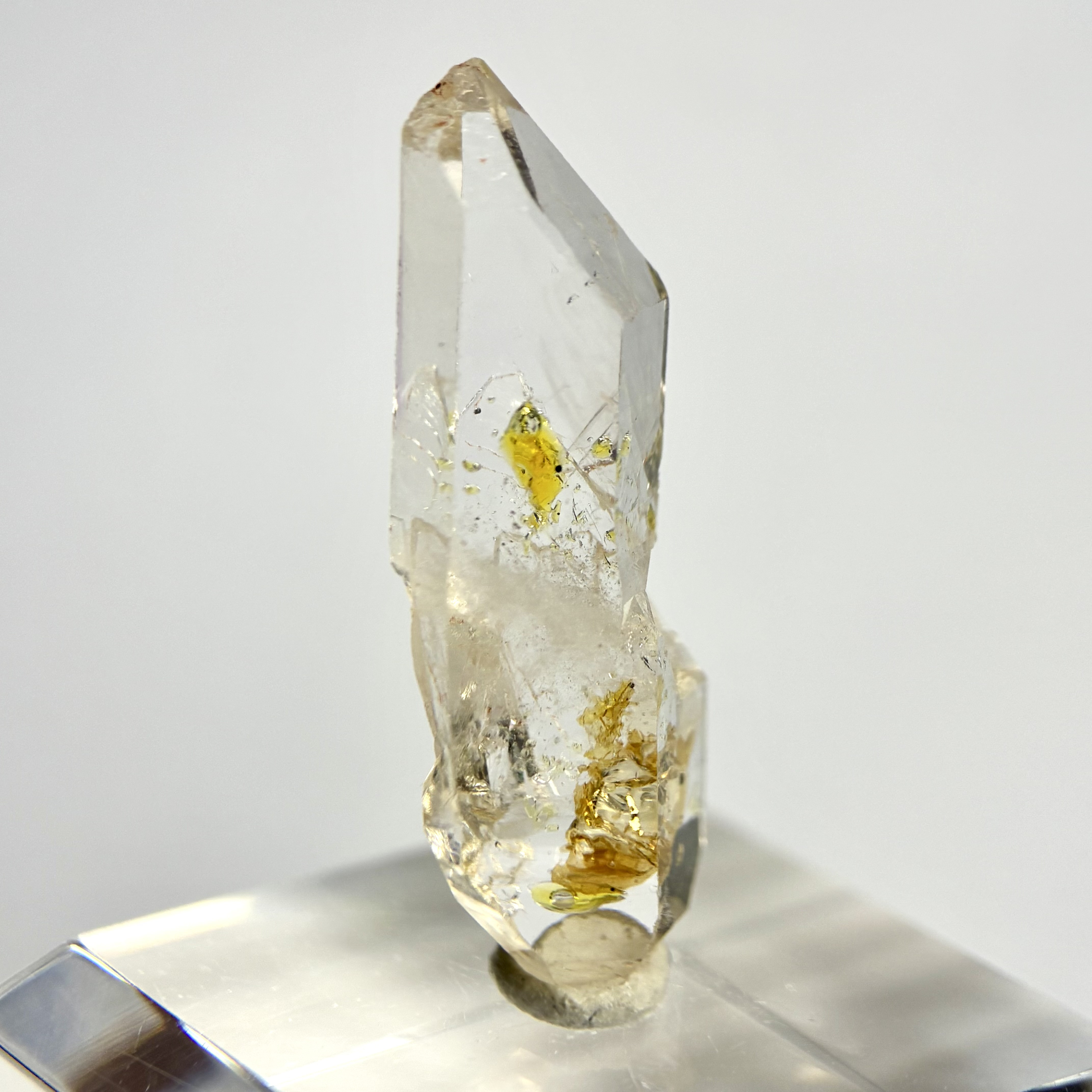 パキスタン産オイルインクォーツ 【一点物】 原石 鉱物 天然石 (No.1807)