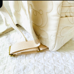 Mサイズ　kumasan スモーキーホワイト　選べる　両開きくまみみベビーリュック　くまキルト　一升餅　プレバッグ 7枚目の画像