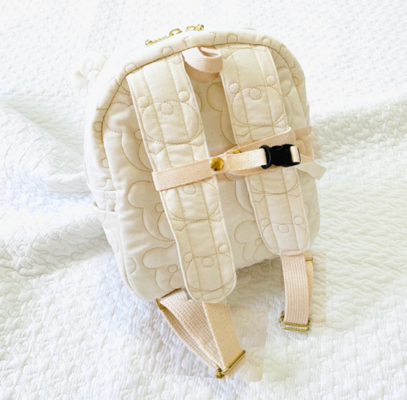 Mサイズ　kumasan スモーキーホワイト　選べる　両開きくまみみベビーリュック　くまキルト　一升餅　プレバッグ 3枚目の画像