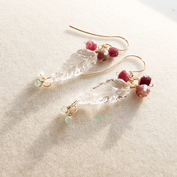 マニカラン水晶のピアス(14kgf) ピアス（フック・チェーン） 虹色湖水