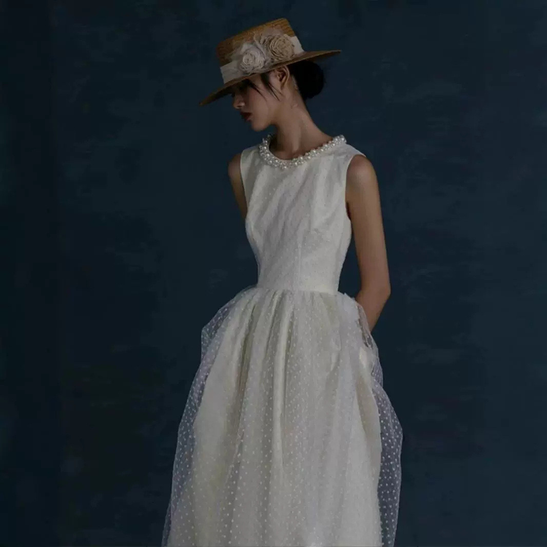 ノースリーブ 白 黒 シンプル おしゃれ ウェディングドレス 高級感 韓国風 花嫁 前撮り JSXA646