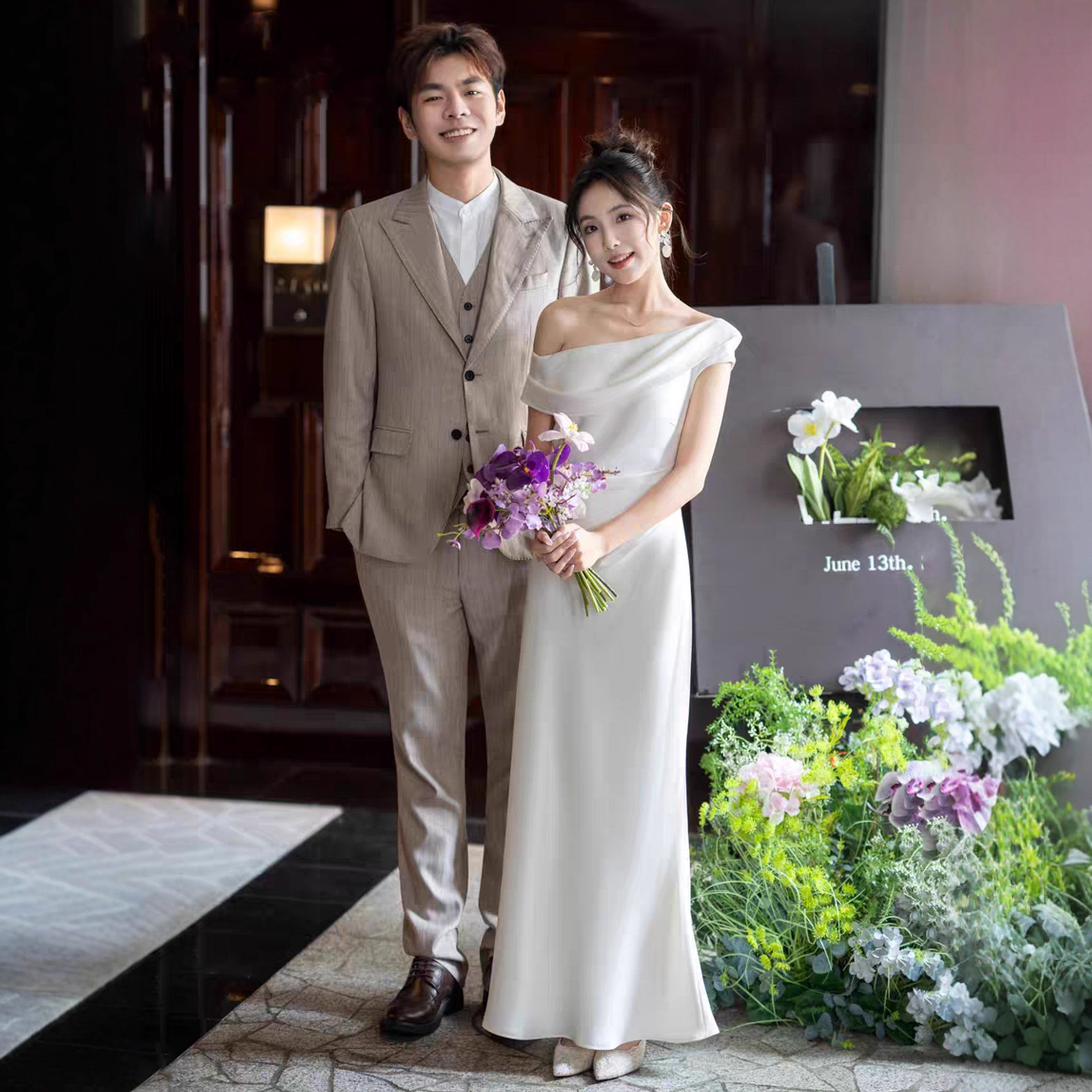 オフショルダー 白 シンプル おしゃれ スリム ウェディングドレス 高級感 韓国風 花嫁 前撮り JSXA729