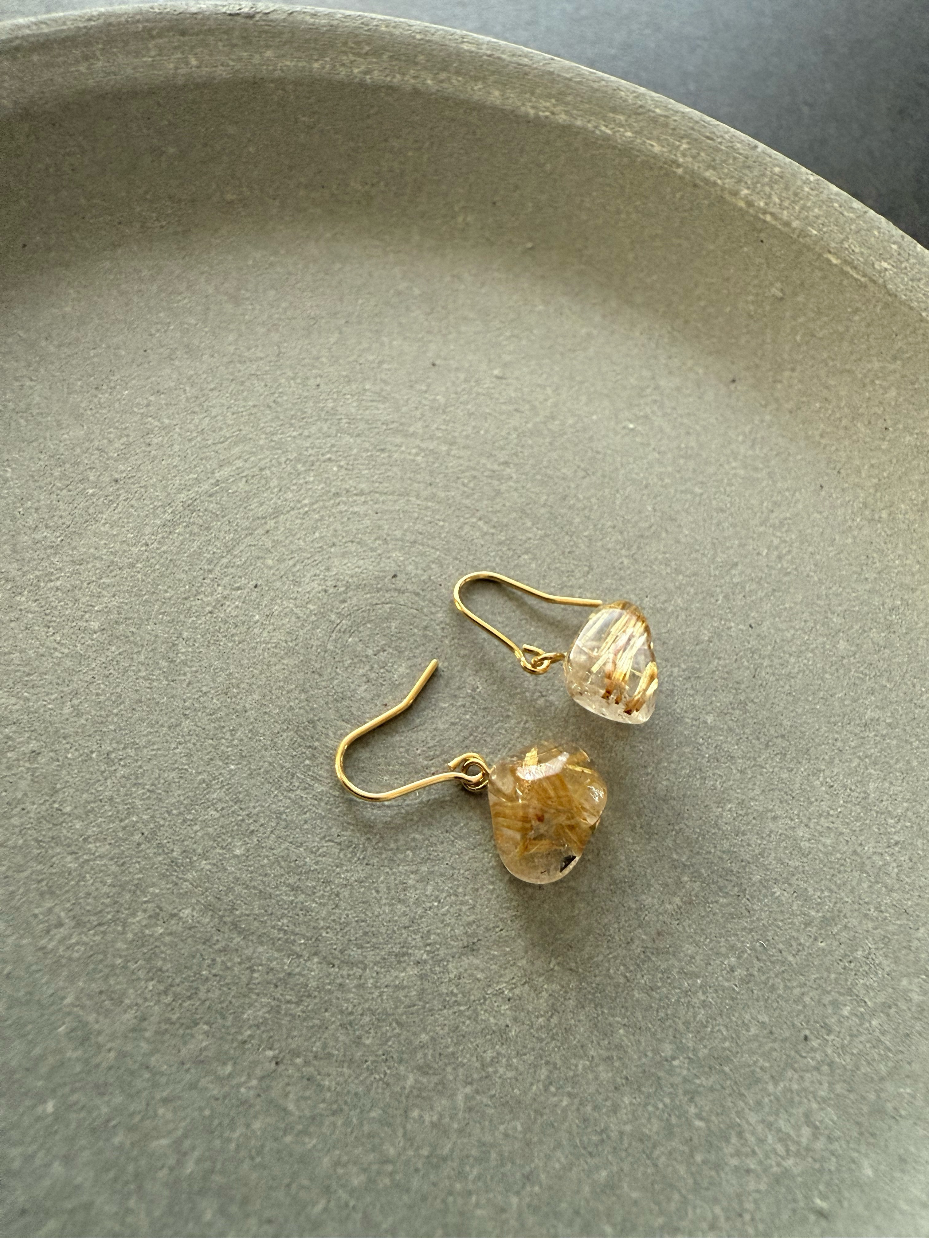 美しいゴールドルチルクォーツ♚ピアス/ノンホールピアス