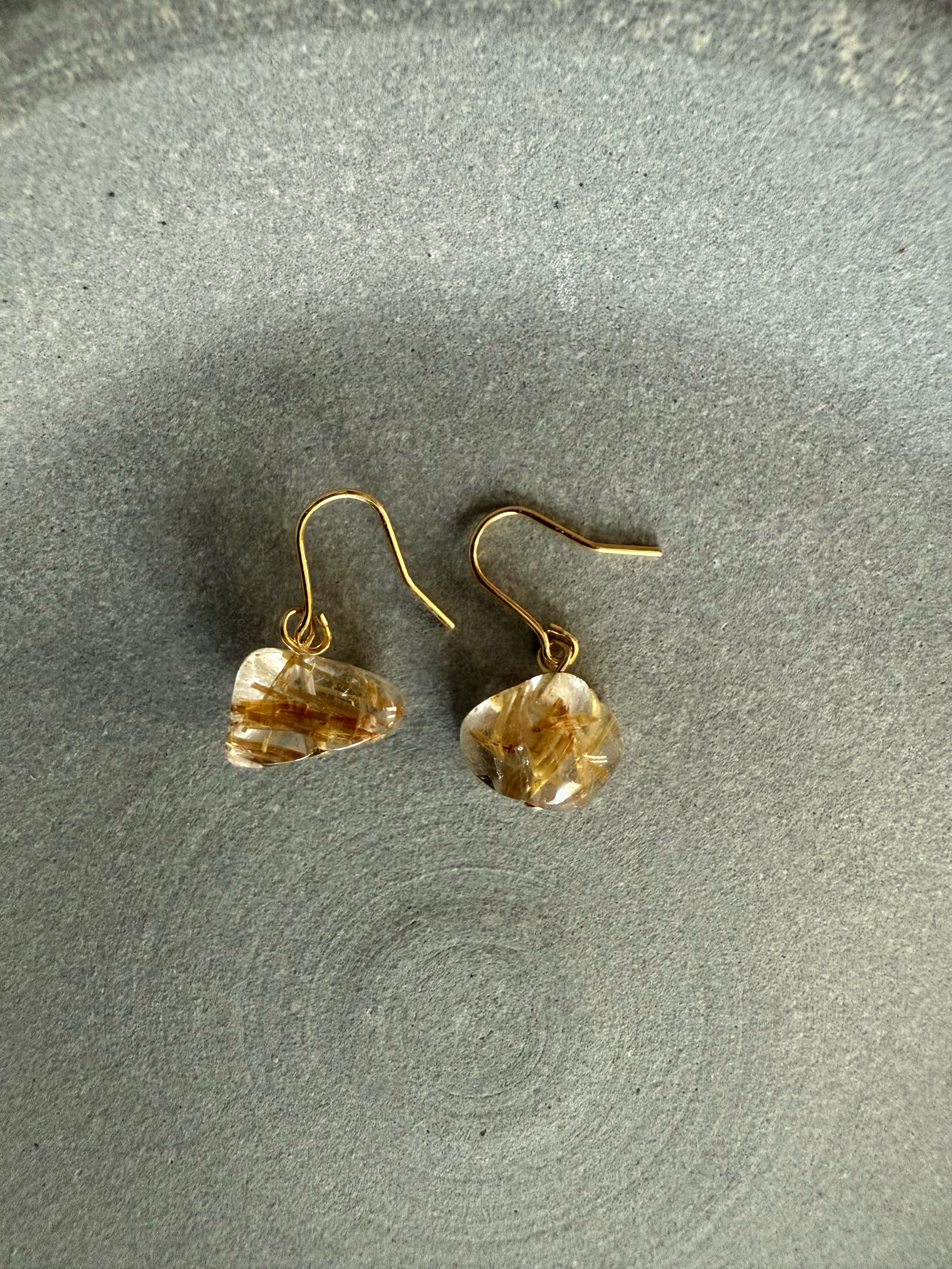 美しいゴールドルチルクォーツ♚ピアス/ノンホールピアス