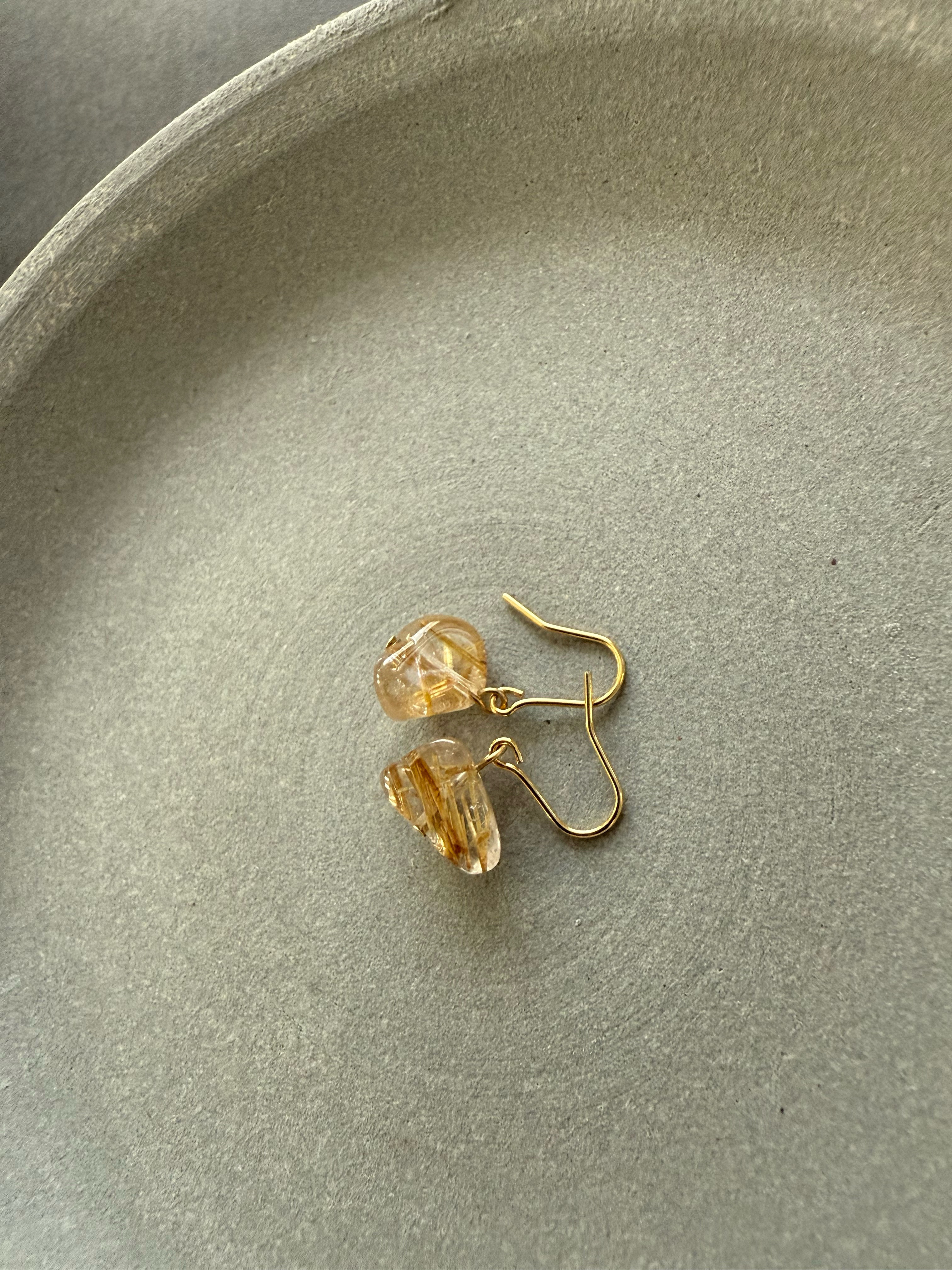 美しいゴールドルチルクォーツ♚ピアス/ノンホールピアス