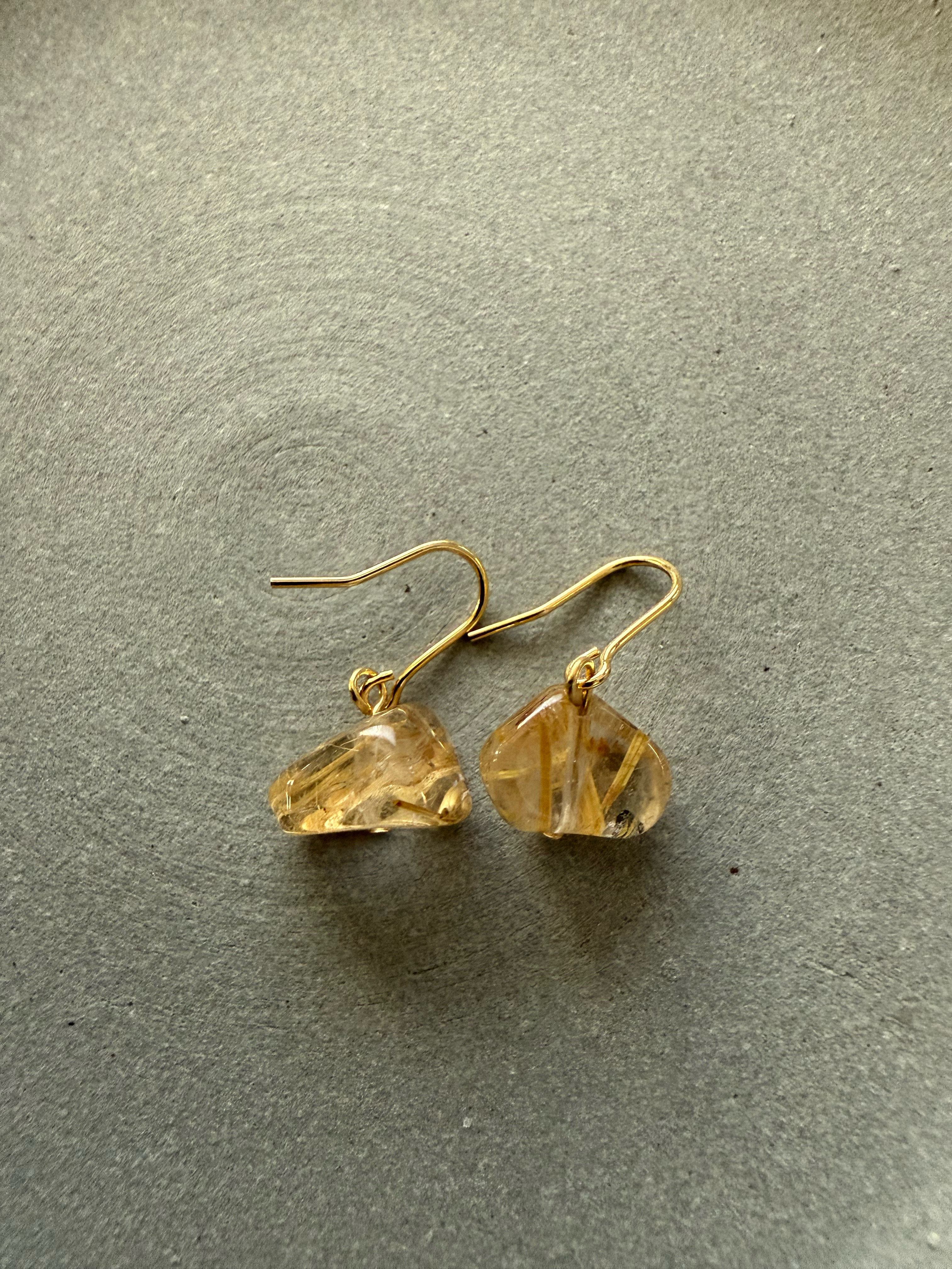 美しいゴールドルチルクォーツ♚ピアス/ノンホールピアス