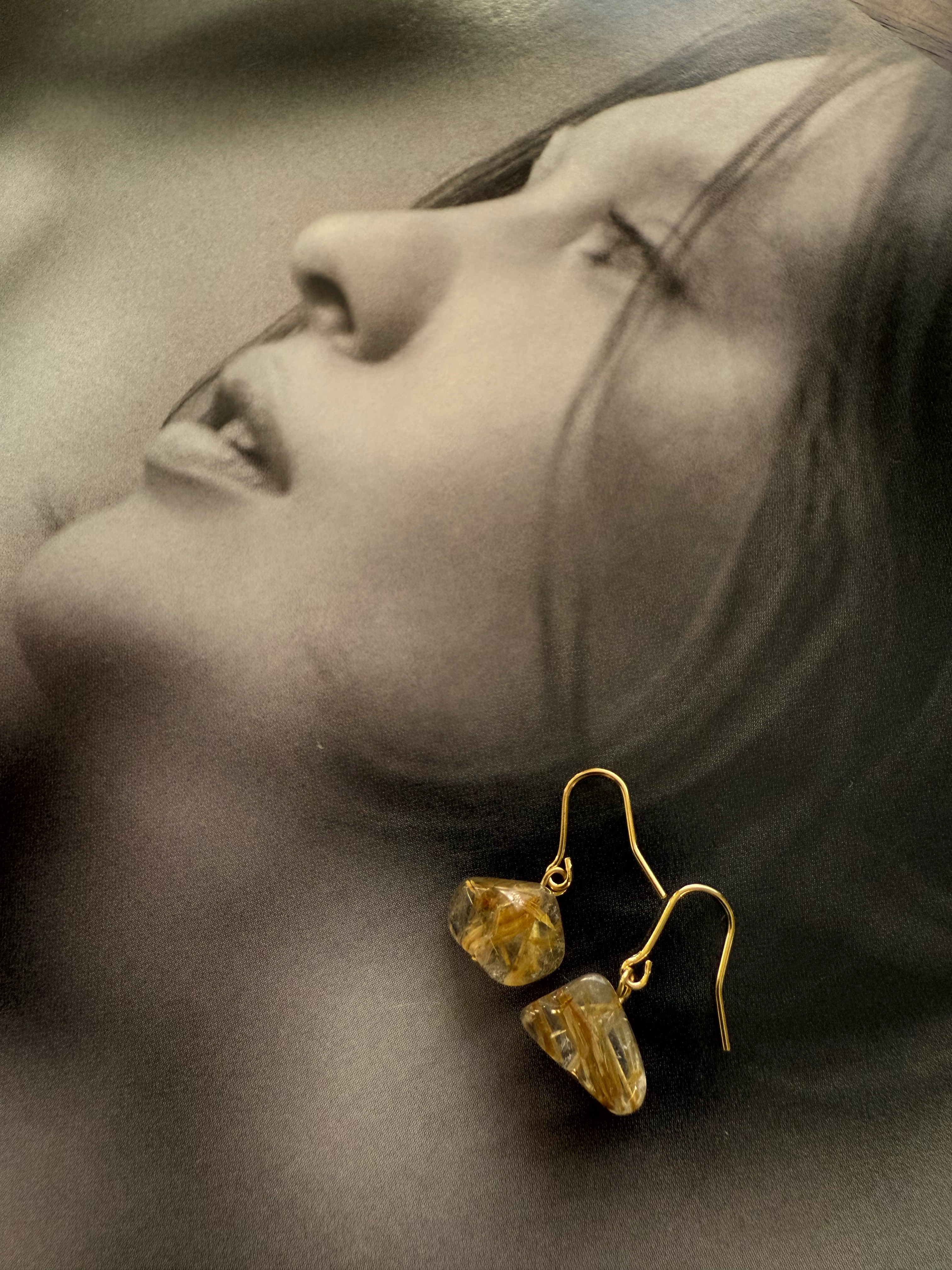 美しいゴールドルチルクォーツ♚ピアス/ノンホールピアス