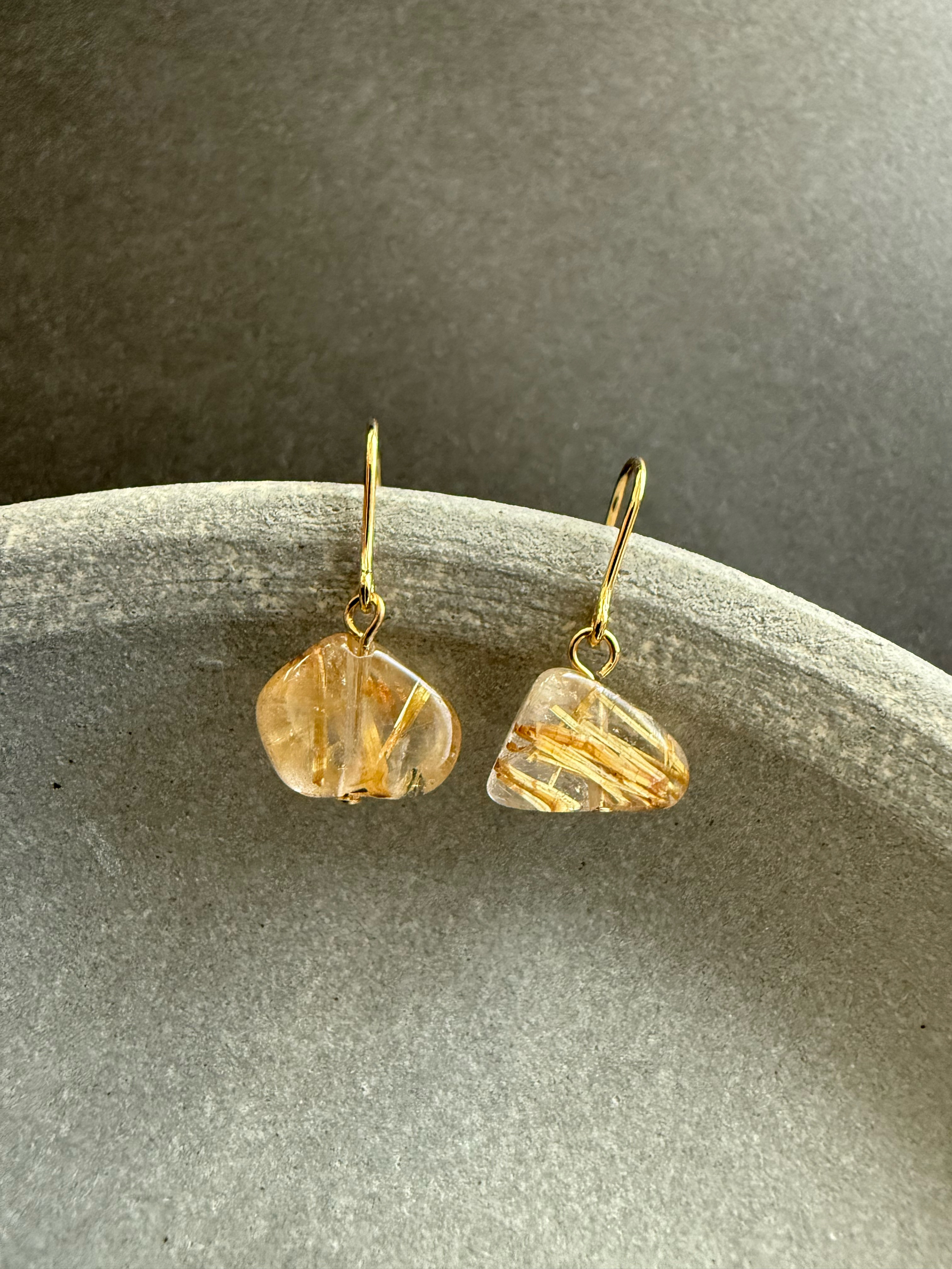 美しいゴールドルチルクォーツ♚ピアス/ノンホールピアス