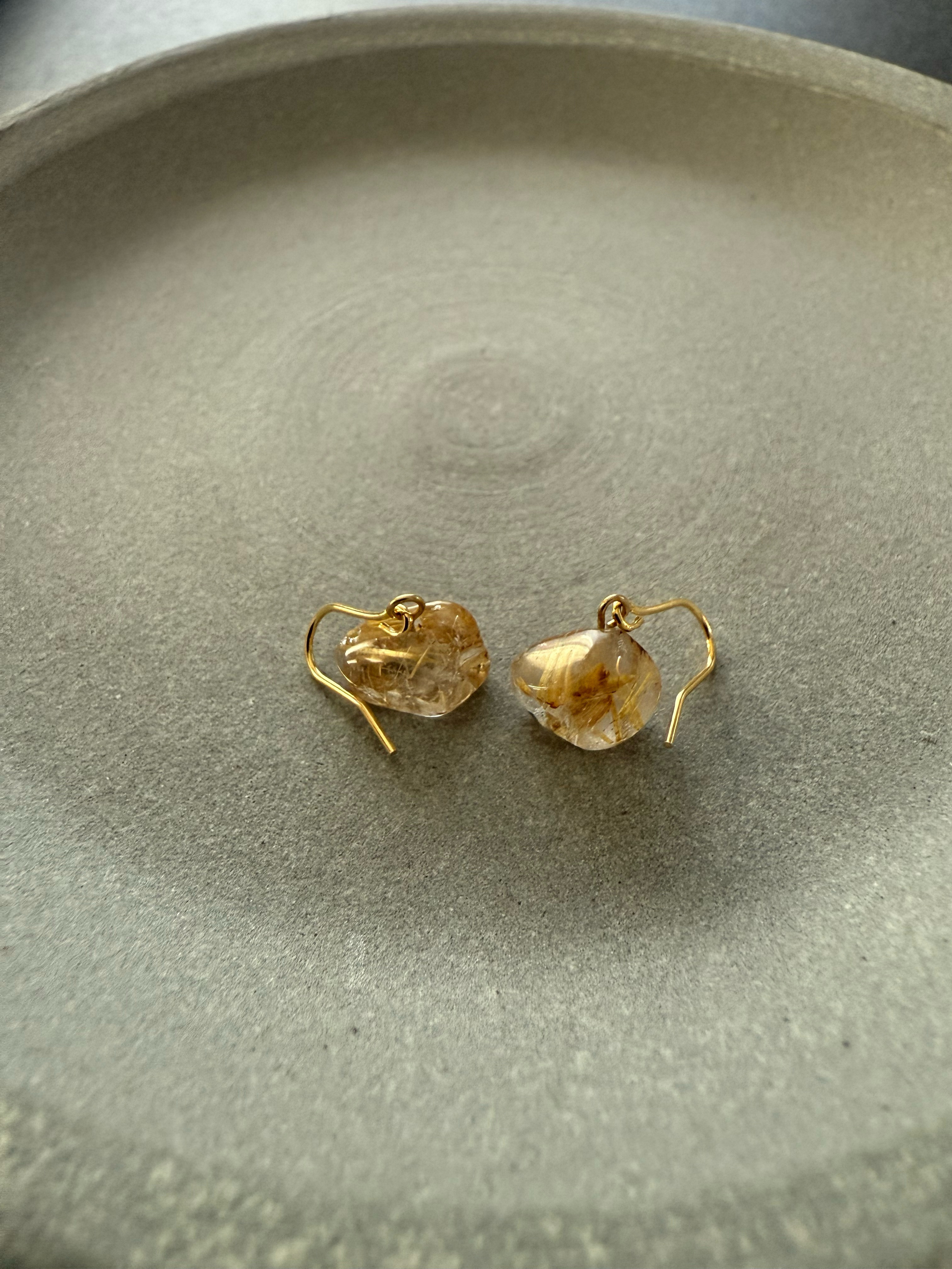 美しいゴールドルチルクォーツ♚ピアス/ノンホールピアス