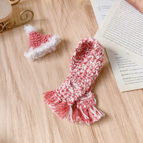 くすみレッドのサンタ帽子とマフラーセット＊10〜15cmぬい服サイズ 2枚目の画像