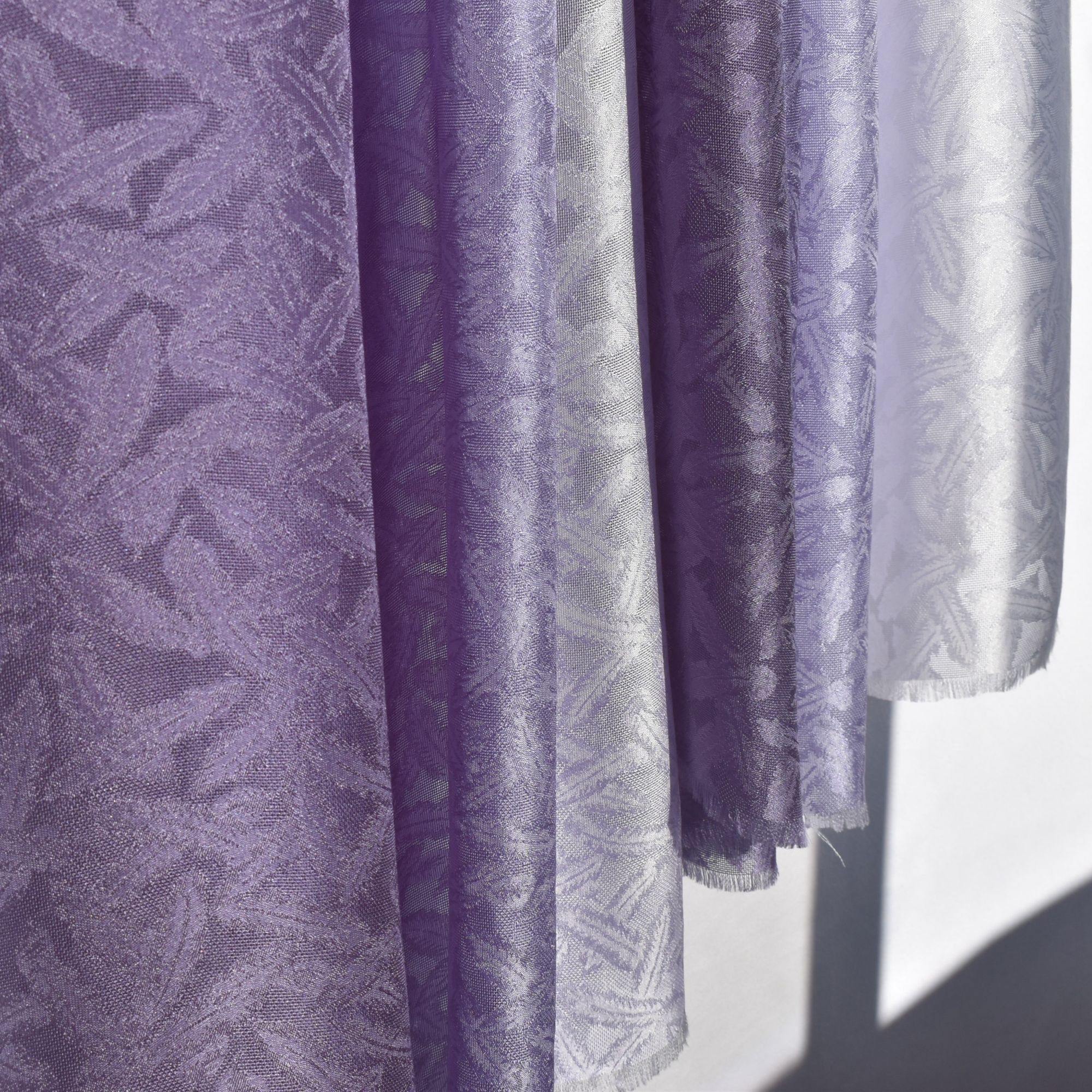 新⑤「色が変化する麴塵染」ジャガード織大判ショール（１０５×２５０ｃｍ）