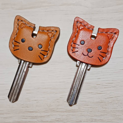 [受注制作] 　猫　キーカバーキャップ　革 1枚目の画像