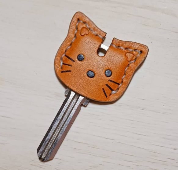 [受注制作] 　猫　キーカバーキャップ　革 5枚目の画像