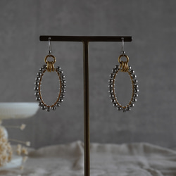 サージカルステンレス　メタルボールピアス　オーバル　シルバー　バイカラー　㊼　 5枚目の画像