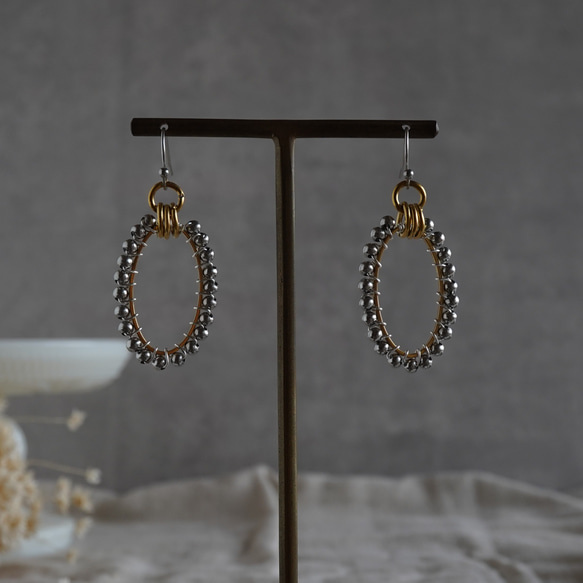 サージカルステンレス　メタルボールピアス　オーバル　シルバー　バイカラー　㊼　 5枚目の画像