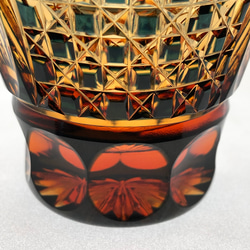 江戸切子　琥珀色藍色被せクリスタルガラス焼酎グラス　 4枚目の画像