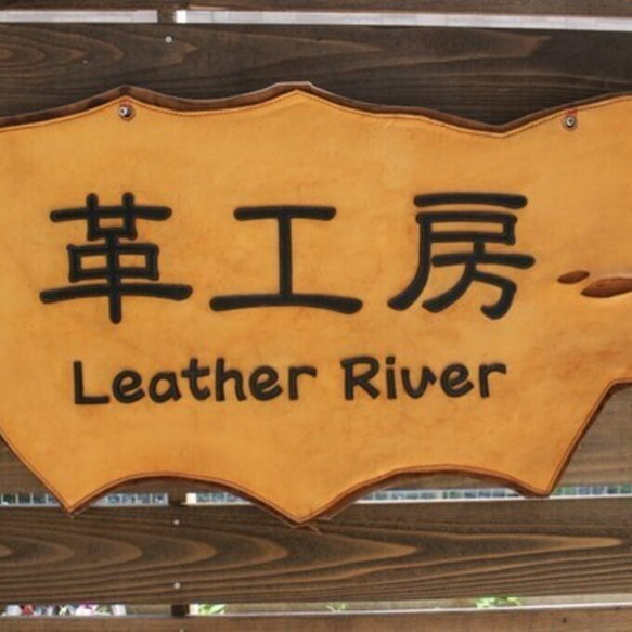 【ちか様 専用ページ】牛革　可愛い　手帳カバー　バタフライストッパー　タッセル　ペールグレーさくら色 1枚目の画像